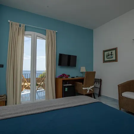 Punta Scario 3*