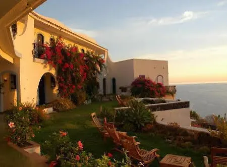Punta Scario Hotel Malfa (Salina)
