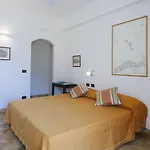 Punta Scario 3* Malfa (Salina)