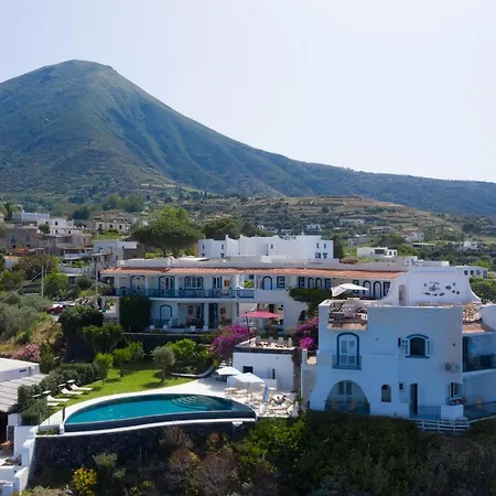 Punta Scario 3* Malfa (Salina)